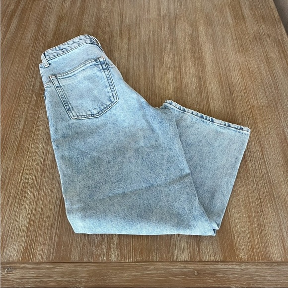 Free People - mini barrel boyfriend Jean, 27, EUC, light wash - Picture 9 of 11